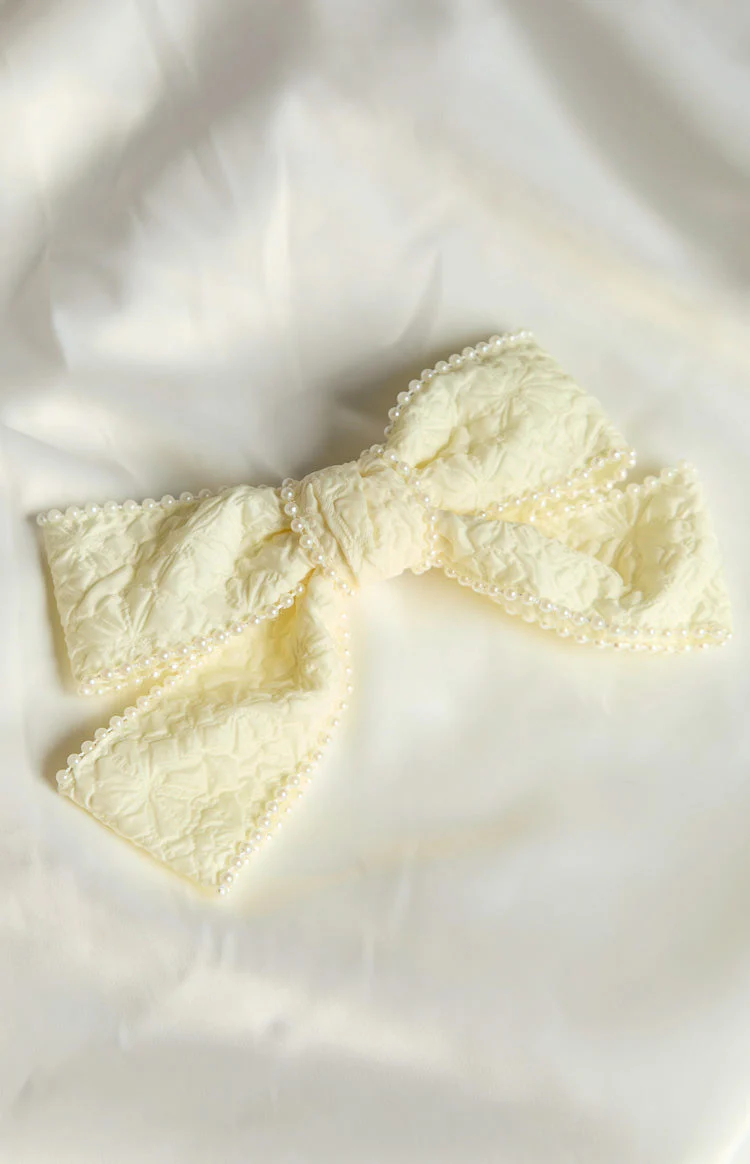10822-penelope-cream-bow-hair-clip-1.webp