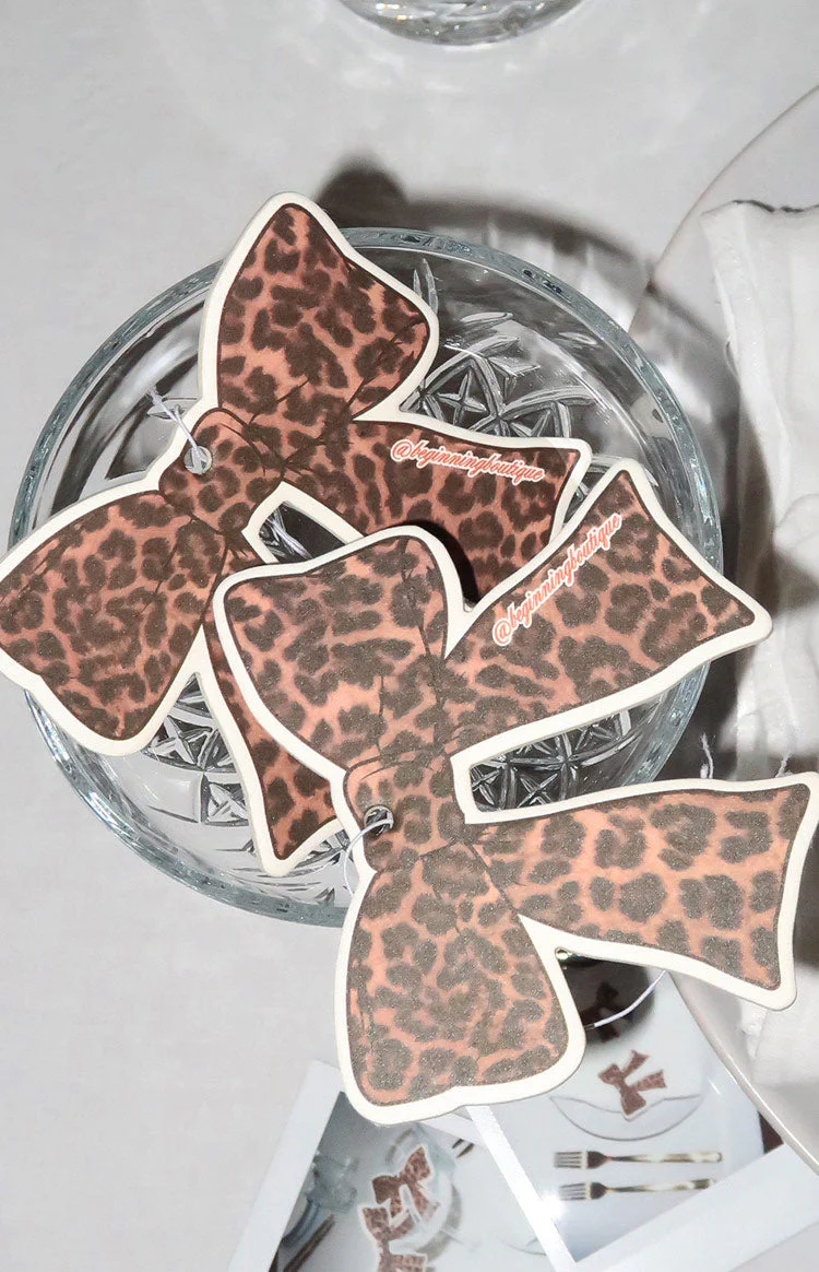 10827-leopard-print-bow-air-freshener-1.webp