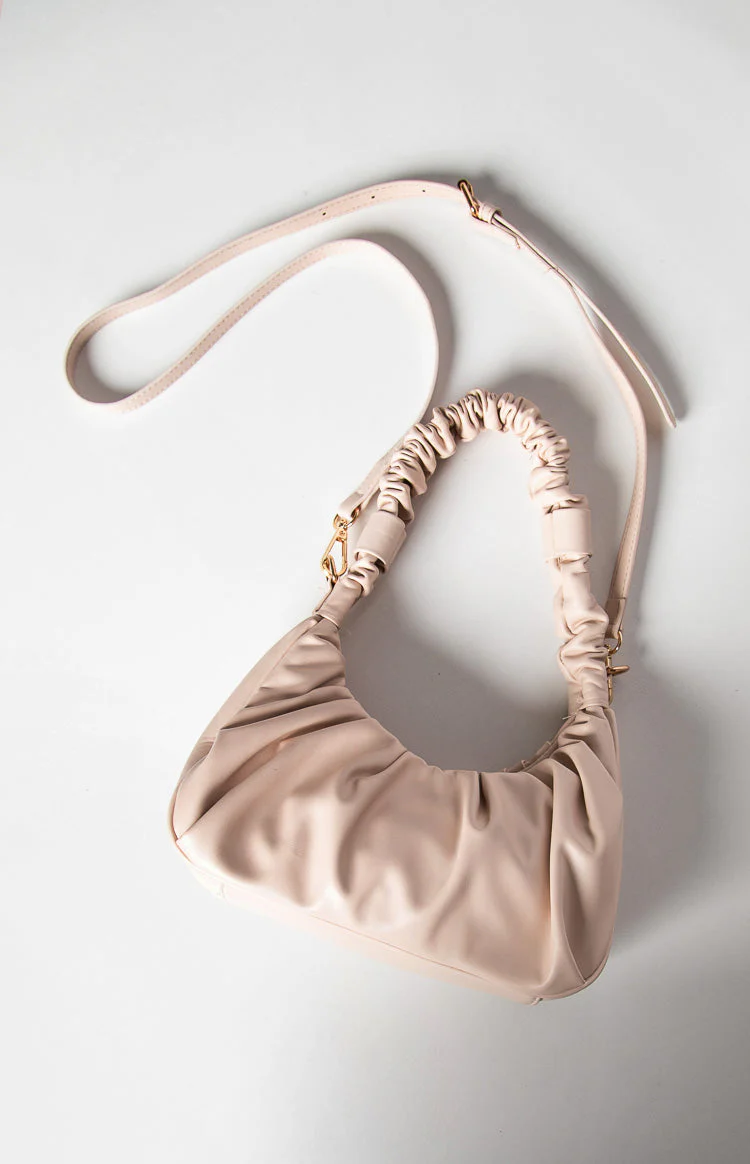 10828-lizzi-cream-handbag-1.webp