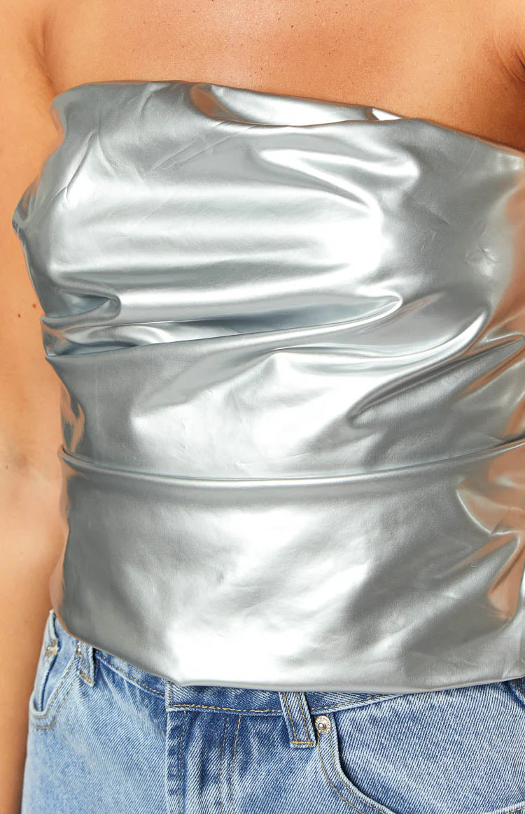 511-never-there-silver-metallic-strapless-top-1.webp
